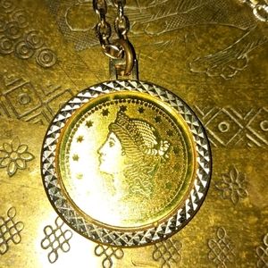 Stunning vintage 1776 $20 Gold coin with chain. Perfect condition